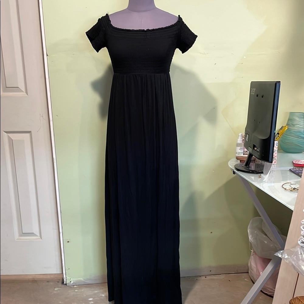 Isabel Maternity Black Maxi Dress with Smocked bodice & Off Shoulder size S